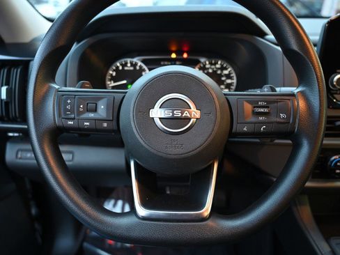 Used 2023 Nissan Pathfinder S image 20