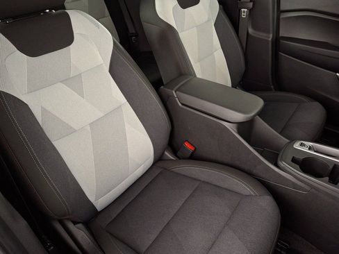 Used 2024 Chevrolet Trax RS w/ Driver Confidence Package image 29