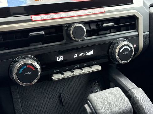 Used 2026 Toyota Tacoma TRD Sport image 25