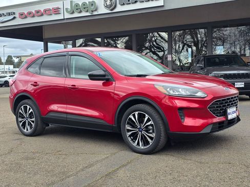 Used 2022 Ford Escape SE w/ SE Sport Appearance Package image 27