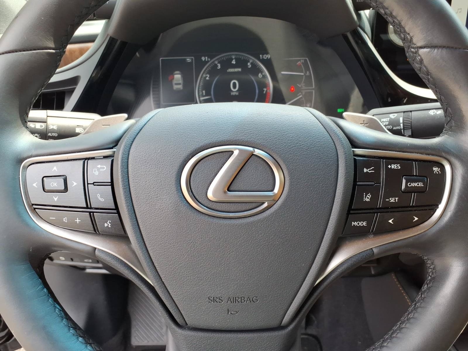 Certified 2024 Lexus ES 350 w/ Premium Package FWD image 8