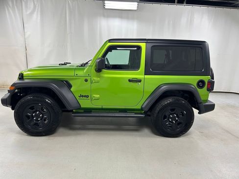 Used 2025 Jeep Wrangler Sport AWD/4WD image 8
