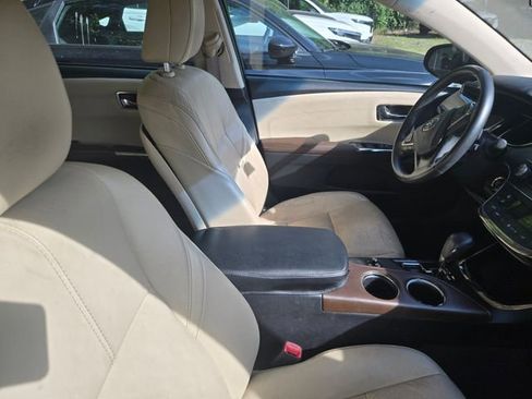 Used 2014 Toyota Avalon XLE FWD image 3