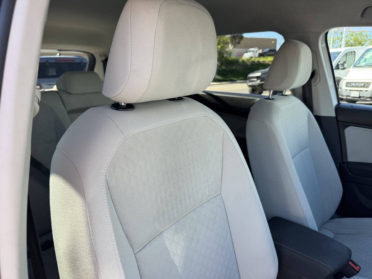 Used 2021 Volkswagen Tiguan S FWD image 14