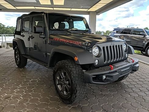 Used 2017 Jeep Wrangler Unlimited Rubicon image 3
