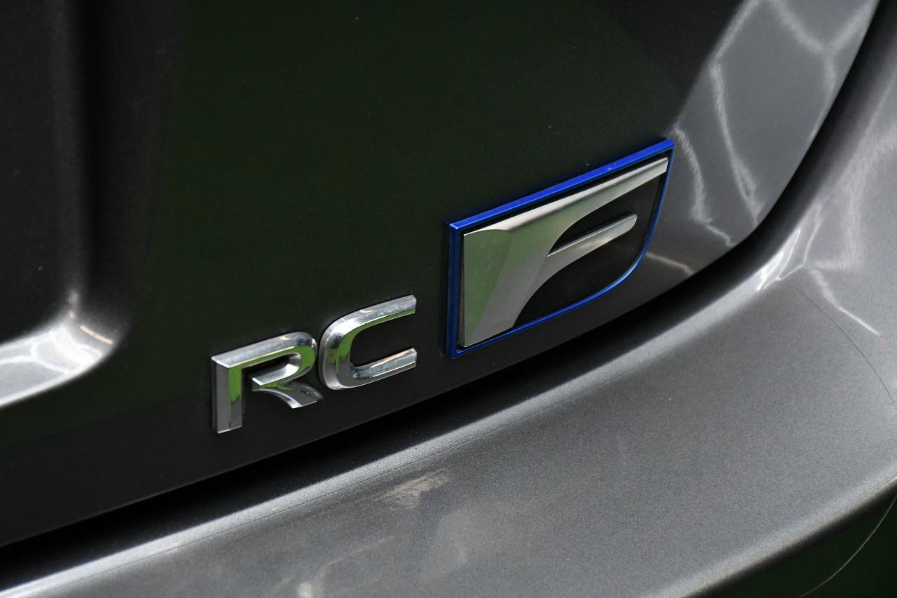 Used 2015 Lexus RC F w/ Premium Package RWD image 10