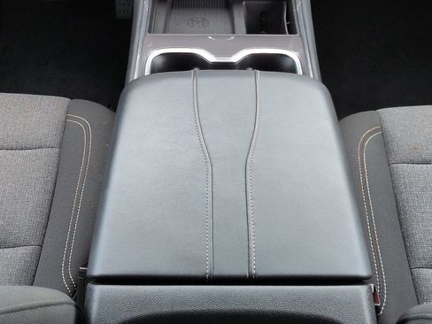 Used 2025 GMC Acadia Elevation FWD image 19