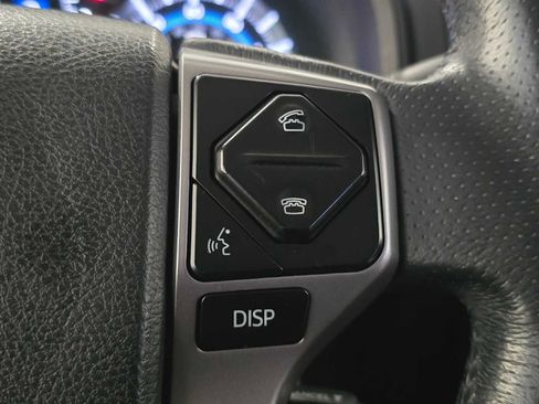 Used 2015 Toyota 4Runner SR5 AWD/4WD image 32