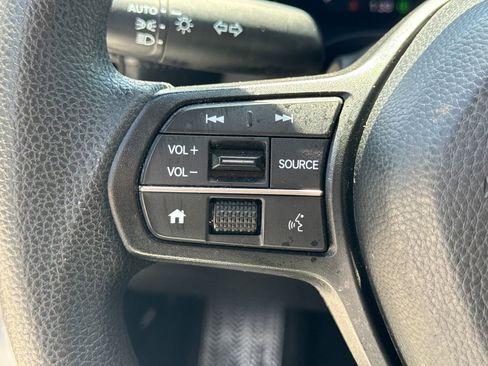 Used 2023 Honda HR-V LX image 29