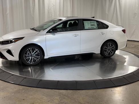 Used 2022 Kia Forte GT-Line w/ GT-Line Premium Package image 5