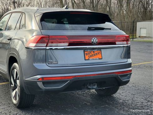 Used 2025 Volkswagen Atlas Cross Sport SE image 11