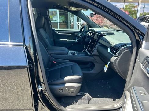 New 2026 GMC Acadia Elevation w/ Black Edition AWD/4WD image 16