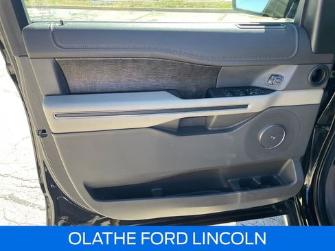 Used 2019 Ford Expedition Limited w/ Special Edition Package image 22