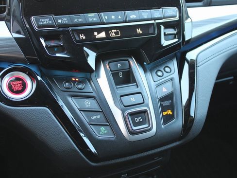 Used 2024 Honda Odyssey Elite image 25