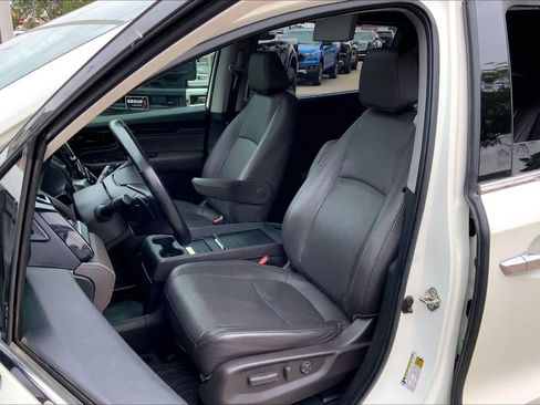 Used 2018 Honda Odyssey Elite image 8