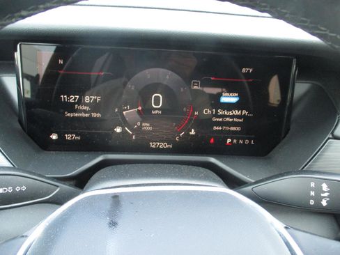 Used 2025 GMC Acadia Elevation image 19