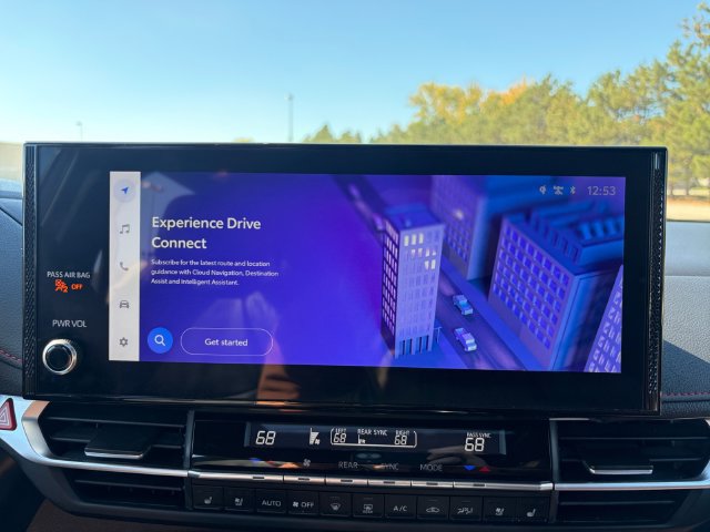 Used 2025 Toyota Sienna XSE w/ XSE Premium Package AWD/4WD image 30
