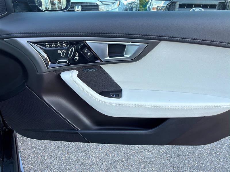 Used 2016 Jaguar F-TYPE S AWD/4WD image 22