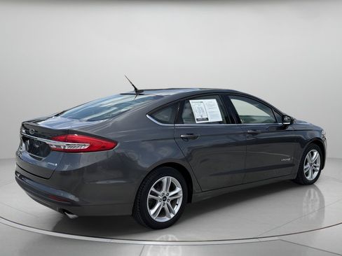 Used 2018 Ford Fusion S FWD image 3