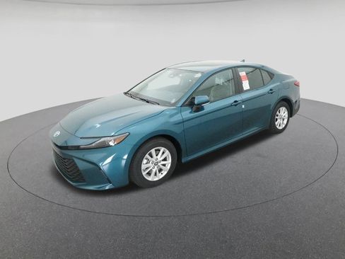 New 2026 Toyota Camry LE FWD image 1