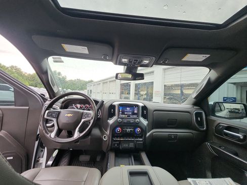 Used 2020 Chevrolet Silverado 1500 LTZ w/ LTZ Premium Package AWD/4WD image 21
