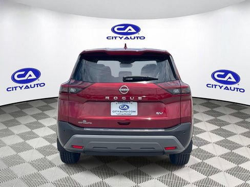 Used 2022 Nissan Rogue SV FWD image 5
