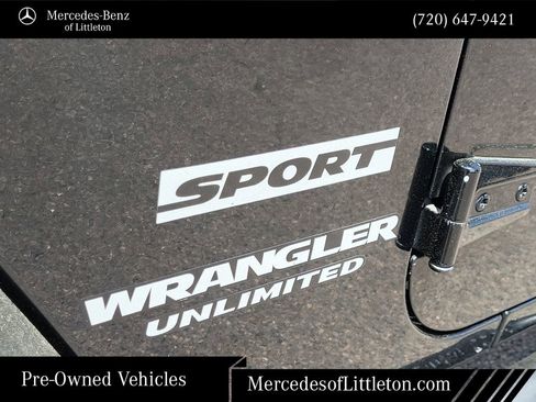 Used 2017 Jeep Wrangler Unlimited Sport w/ Quick Order Package 24S AWD/4WD image 11