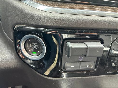 Used 2024 Chevrolet Silverado 1500 LT Trail Boss w/ Convenience Package II AWD/4WD image 16