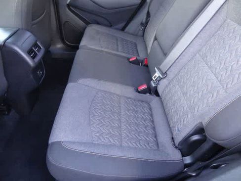 Used 2024 Chevrolet Equinox LT FWD image 8