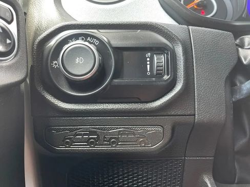 Used 2024 Jeep Wrangler Unlimited Sport AWD/4WD image 31