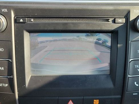 Used 2017 Toyota Camry LE FWD image 26