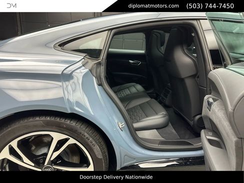 Used 2023 Audi e-tron GT Premium Plus w/ Performance Package image 21