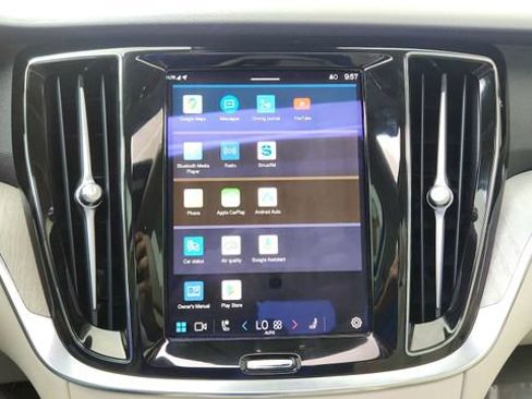 Used 2024 Volvo S60 B5 Plus w/ Climate Package image 48