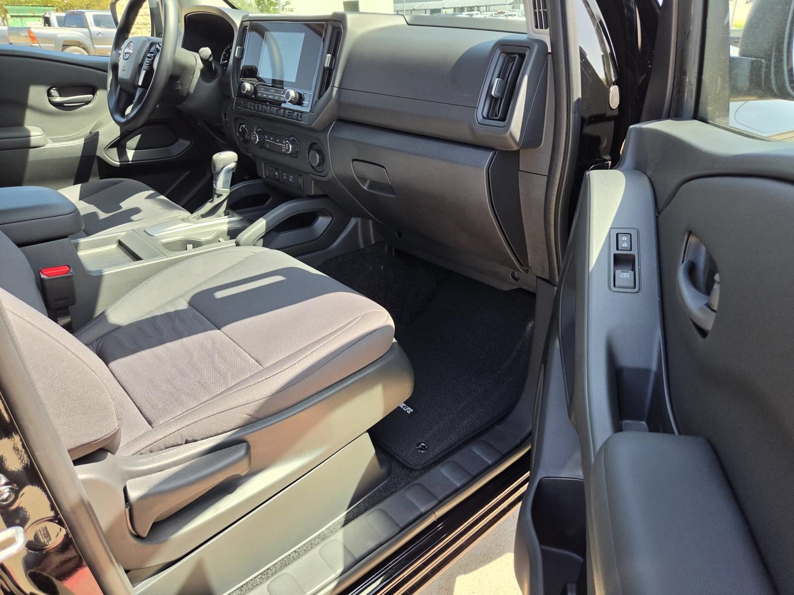 New 2027 Nissan Frontier S w/ Tow Package AWD/4WD image 12