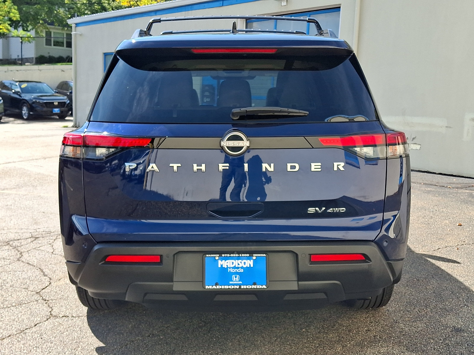 Used 2022 Nissan Pathfinder SV AWD/4WD image 5