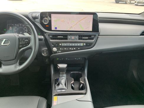 Used 2025 Lexus ES 300h w/ Premium Package FWD image 31