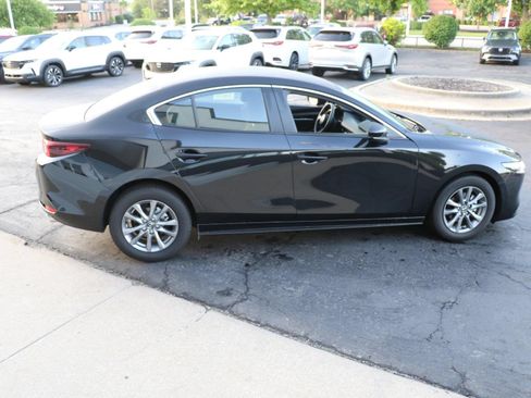 Certified 2025 MAZDA MAZDA3 s FWD image 5