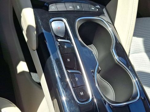 Certified 2022 Buick Envision Preferred FWD image 15
