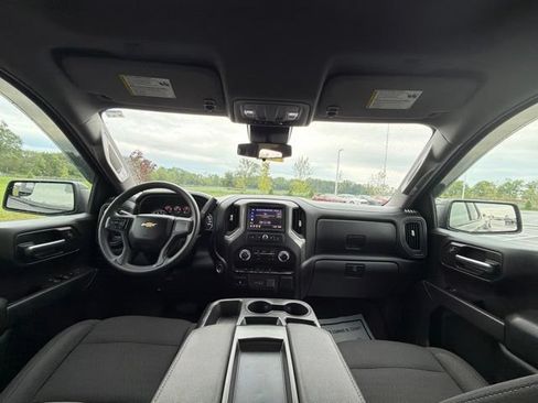 Used 2023 Chevrolet Silverado 1500 Custom AWD/4WD image 19
