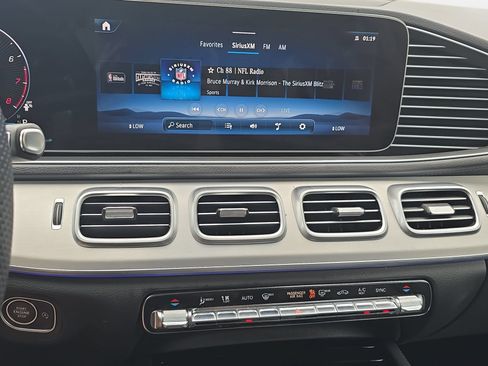 Certified 2024 Mercedes-Benz GLS 450 4MATIC image 20