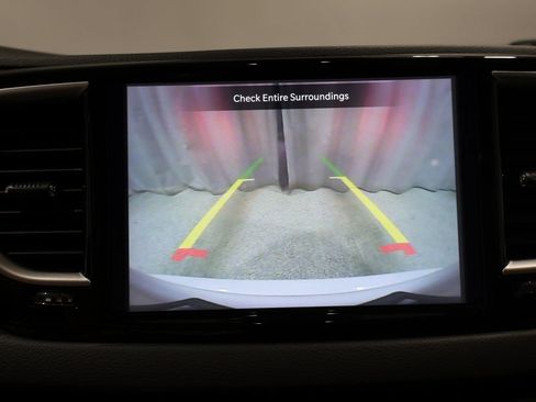 Used 2023 Chrysler Pacifica Touring-L FWD image 24