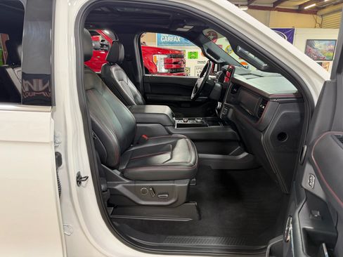 Used 2024 Ford Expedition Limited AWD/4WD image 22
