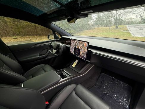 Used 2023 Tesla Model X Plaid image 91