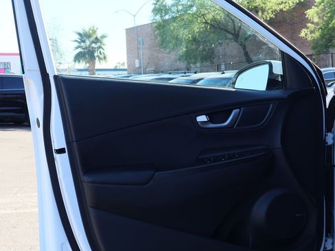 Used 2021 Hyundai Kona Limited image 36