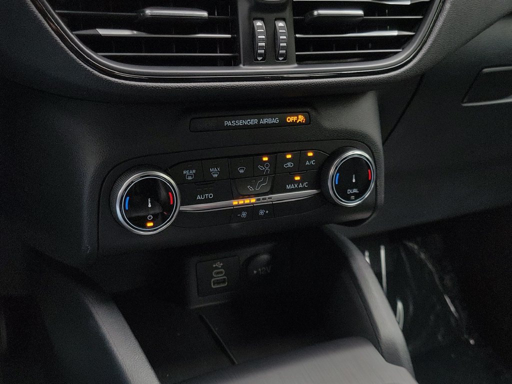 Certified 2025 Ford Escape ST-Line AWD/4WD image 22