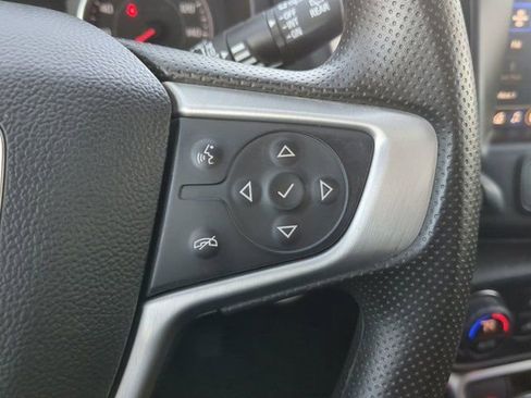 Used 2024 GMC Terrain SLE w/ Driver Convenience Package image 25