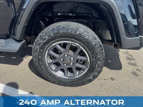 Used 2020 Jeep Gladiator Overland AWD/4WD image 17