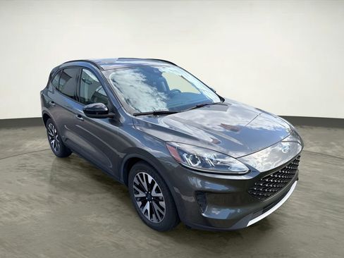 Used 2020 Ford Escape SE Sport image 5