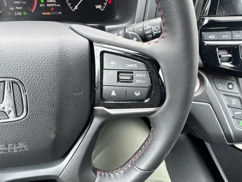 Used 2025 Honda Odyssey Sport-L image 23
