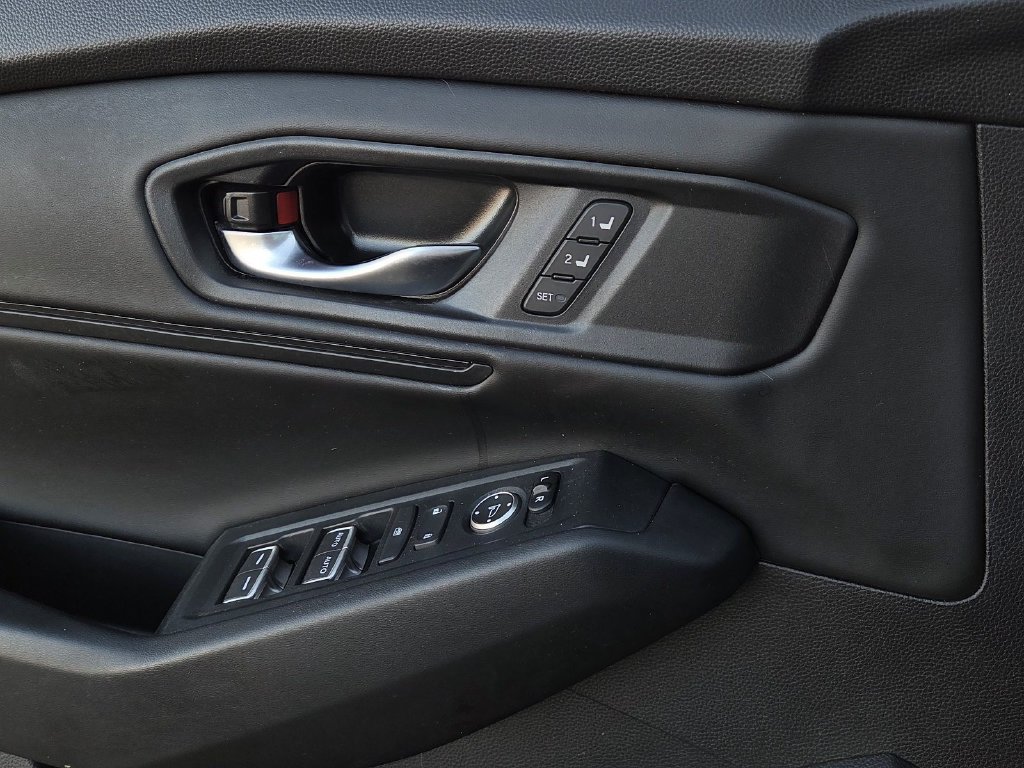 Used 2024 Honda Accord EX-L image 19